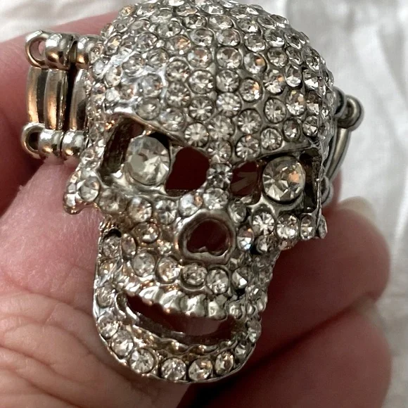 Men’s Women’s Unisex Stretchy Rhinestone Skull Ring - Picture 1 of 2